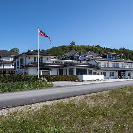 Aursnes Hotell Sykkylven Eksteriør billede