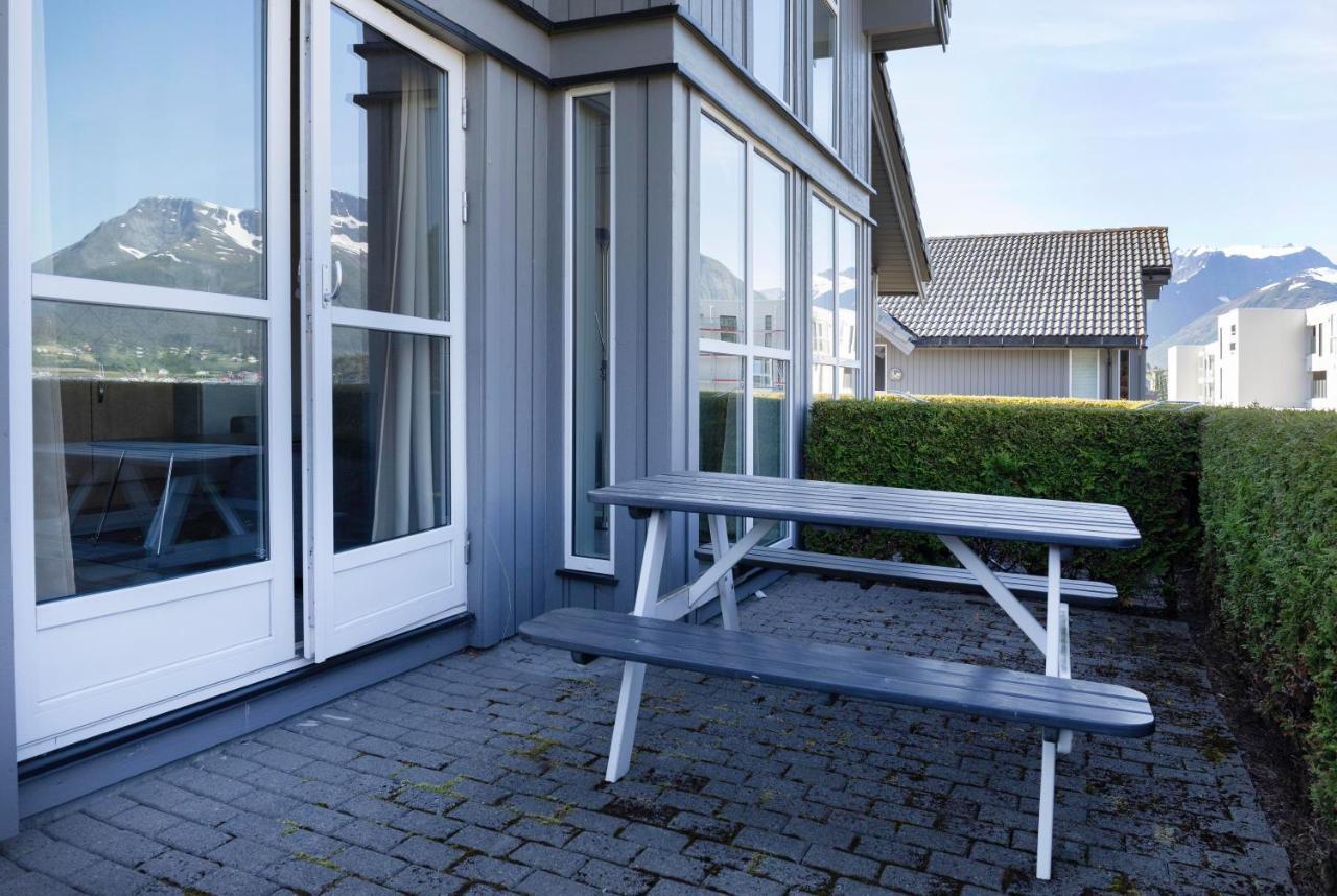 Aursnes Hotell Sykkylven Eksteriør billede