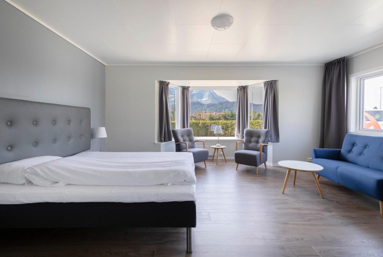 Aursnes Hotell Sykkylven Eksteriør billede