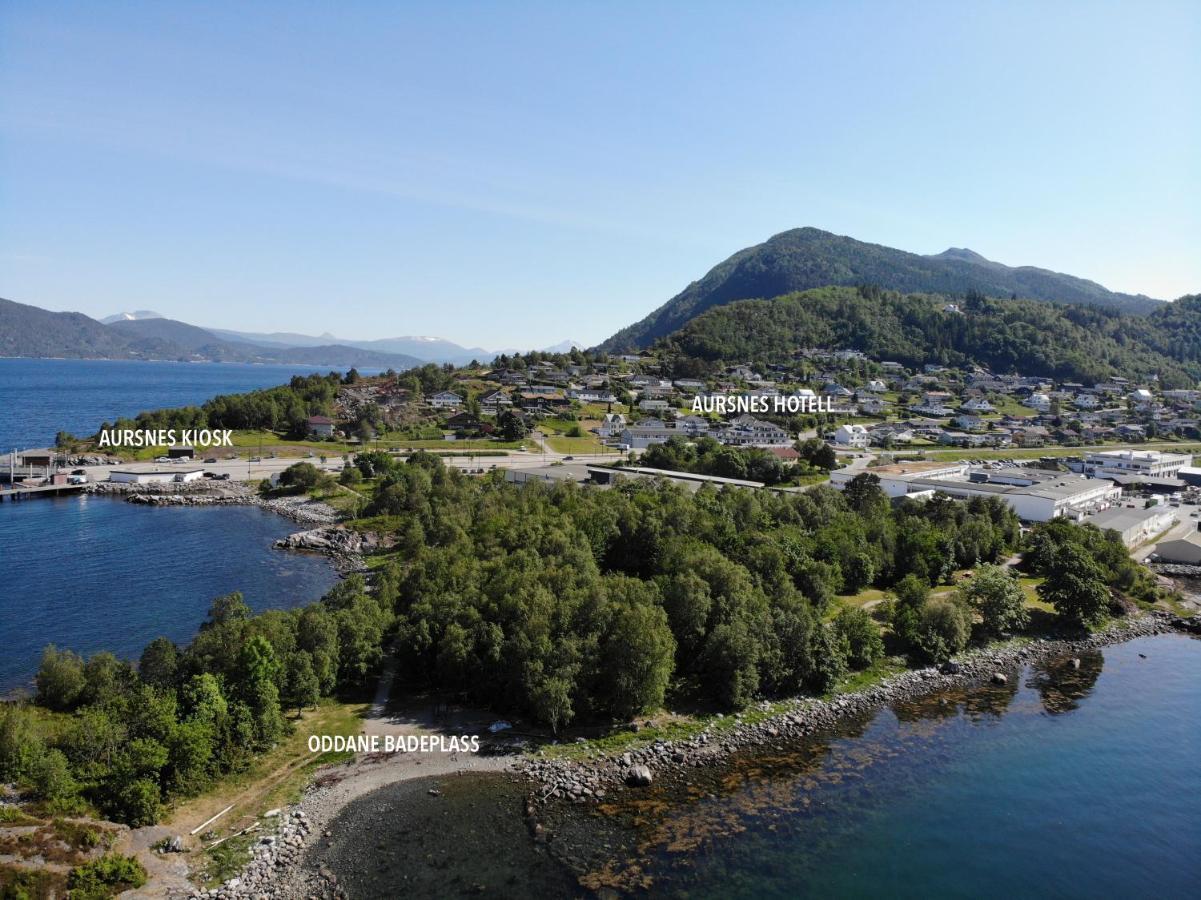 Aursnes Hotell Sykkylven Eksteriør billede