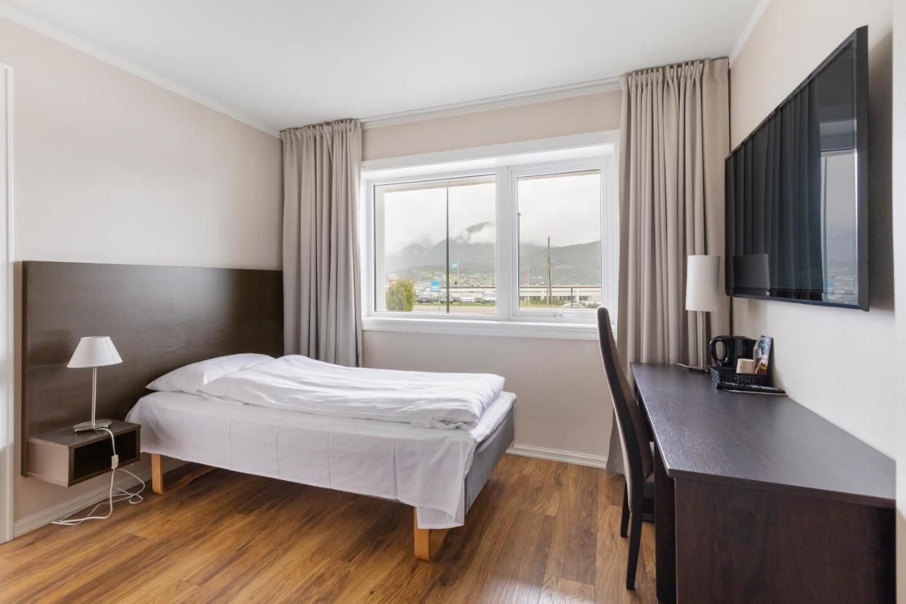 Aursnes Hotell Sykkylven Eksteriør billede